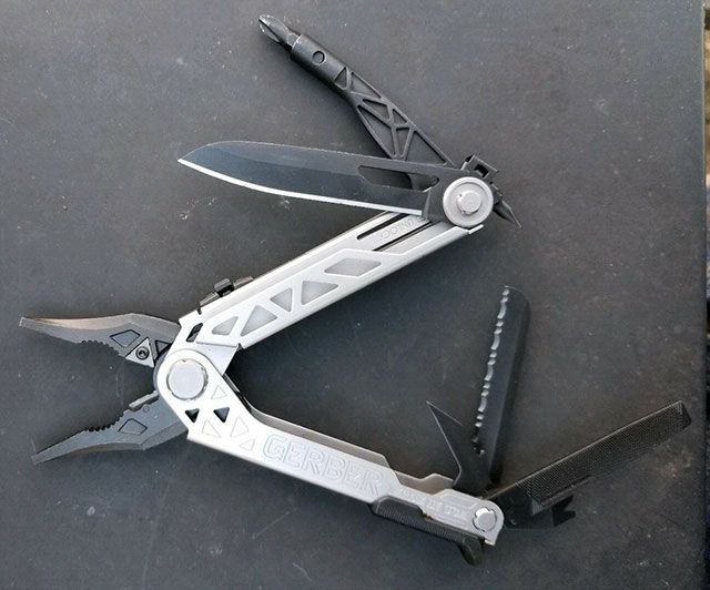 Gerber Center-Drive multi-tool